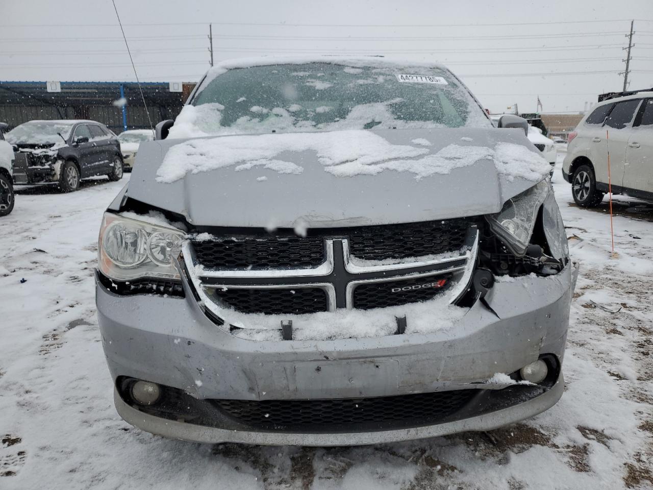 2018 Dodge Caravan VIN 2C4RDGCG6JR250363 Copart auction photo, front end damage thumbnail 5