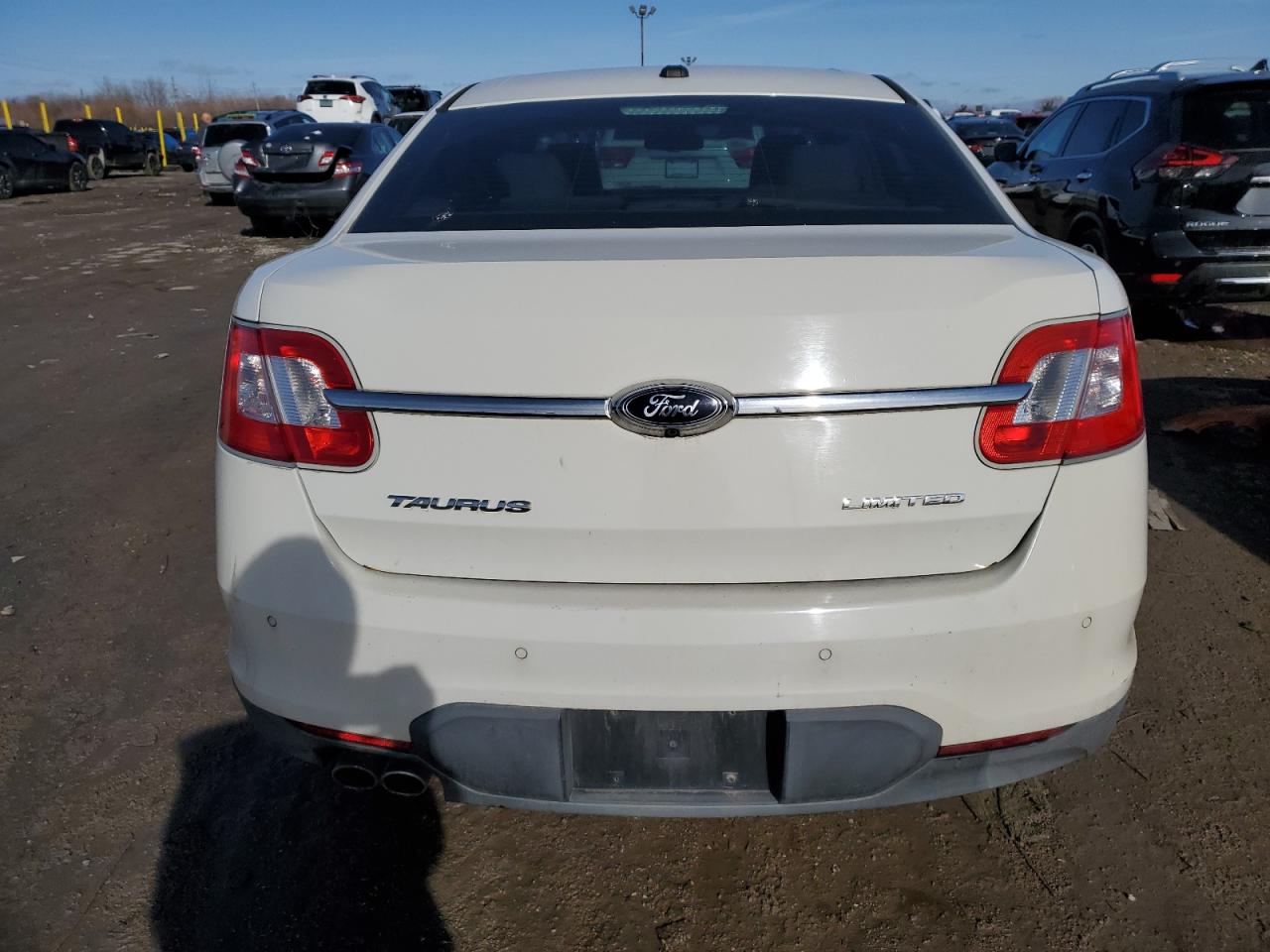 2010 Ford Taurus VIN 1FAHP2FW7AG139594 Copart auction photo, front end / minor dent/scratches damage thumbnail 6