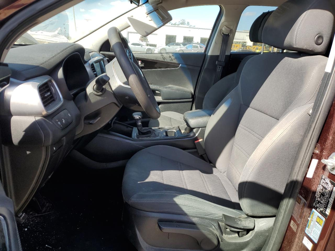 2019 KIA Sorento VIN 5XYPG4A38KG565880 Copart auction photo, rear end / front end damage thumbnail 7