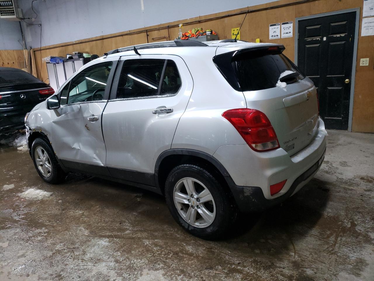 2019 Chevrolet Trax VIN KL7CJPSB1KB922928 Copart auction photo, side / minor dent/scratches damage thumbnail 2