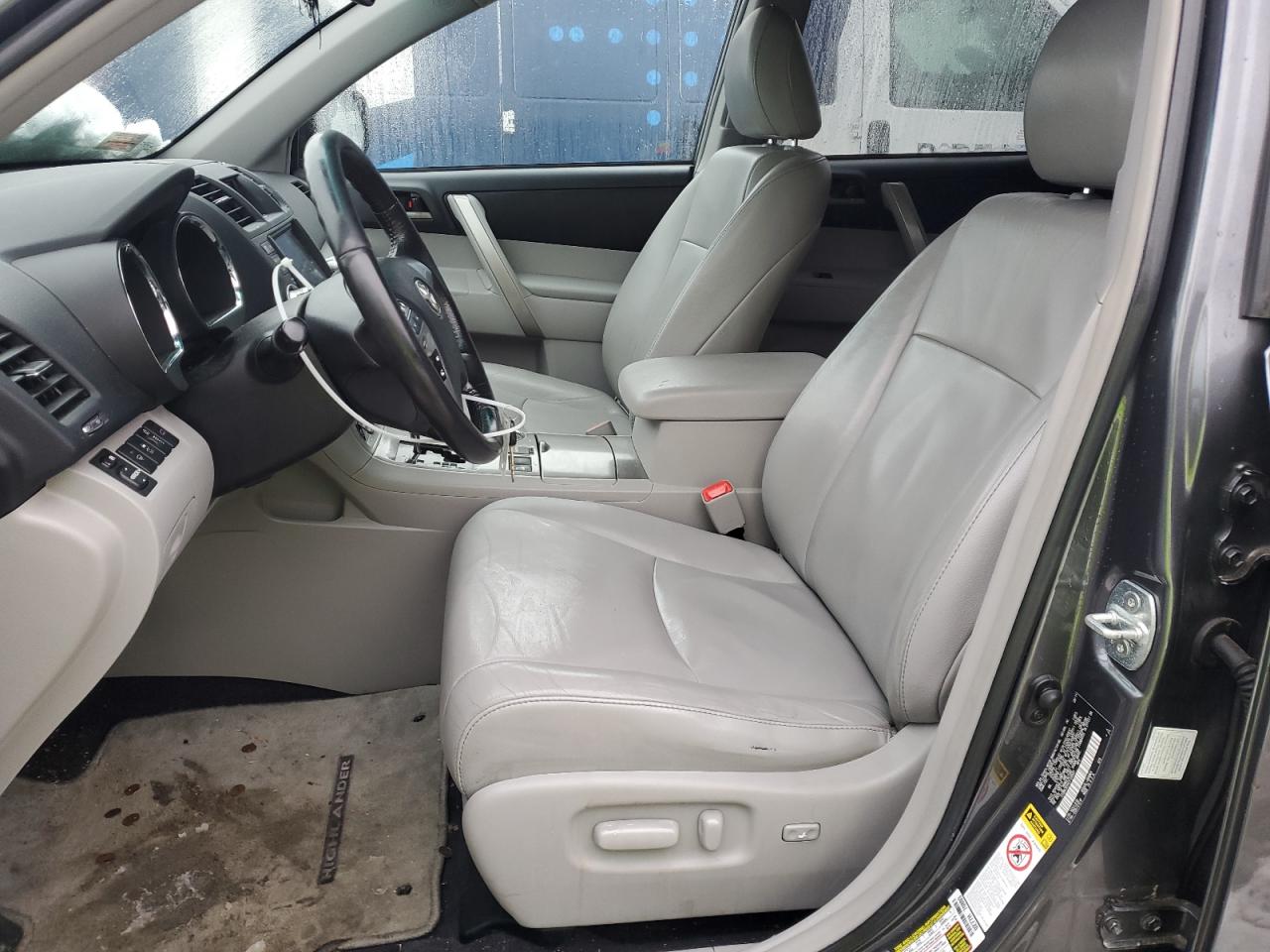 2012 Toyota Highlander VIN 5TDBK3EH4CS100607 Copart auction photo, all over / minor dent/scratches damage thumbnail 7