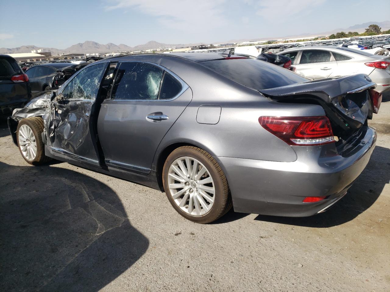 2013 Lexus LS VIN JTHBL1EF9D5122110 Copart auction photo, side / rear end damage thumbnail 2