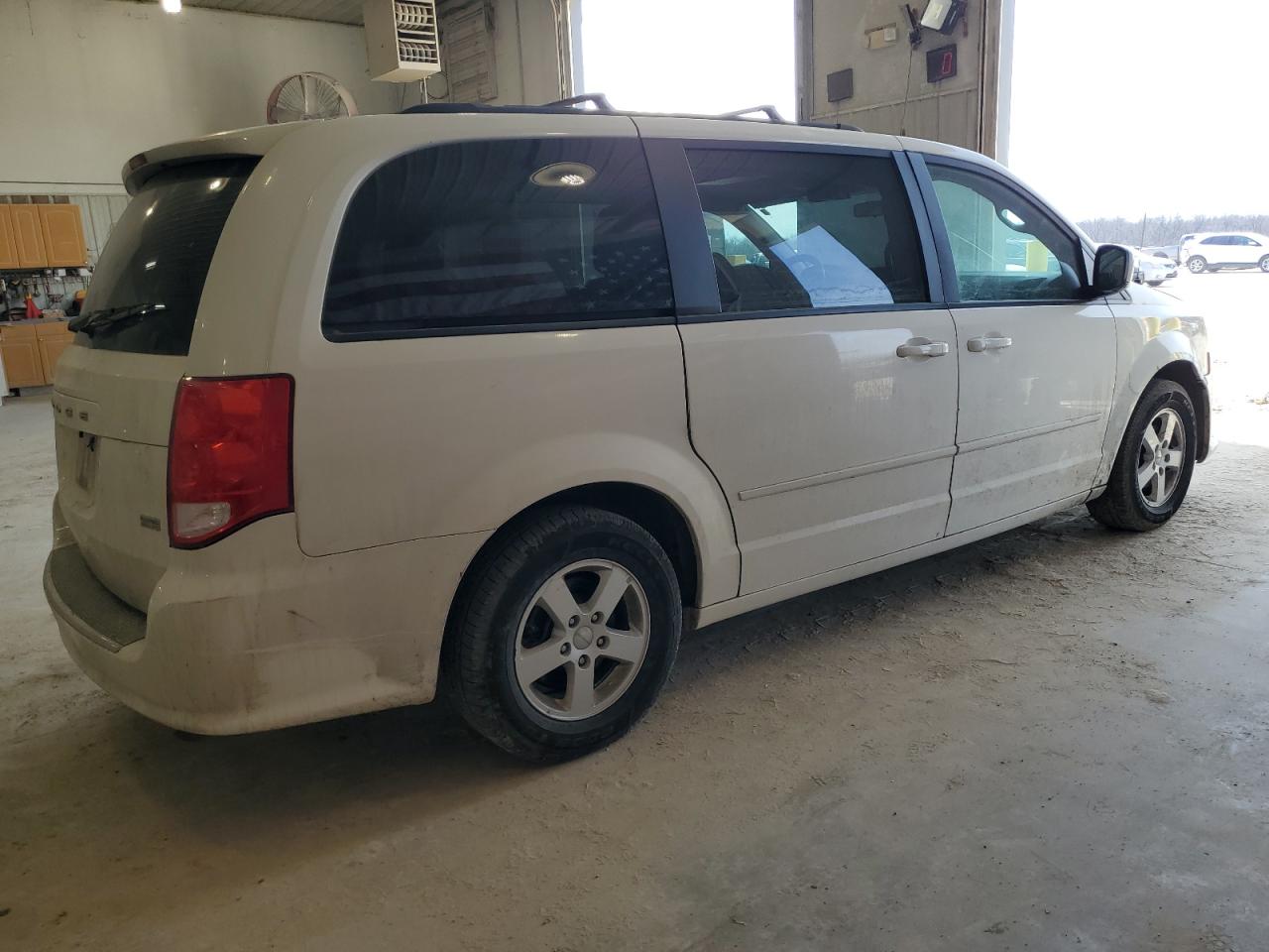 2012 Dodge Caravan VIN 2C4RDGCG2CR146908 Copart auction photo, front end damage thumbnail 3
