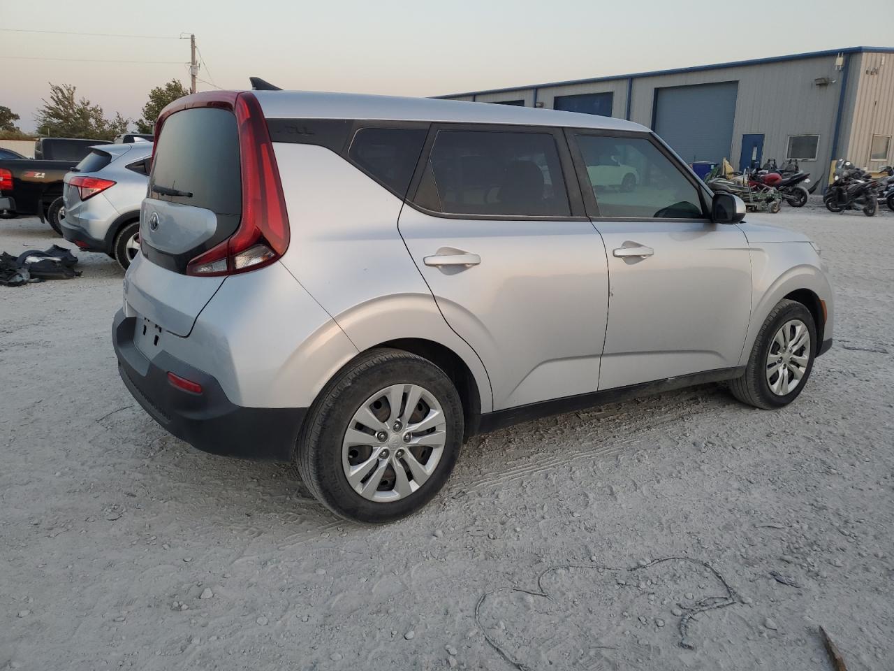 2020 KIA Soul VIN KNDJ23AU4L7085292 Copart auction photo, front end damage thumbnail 3