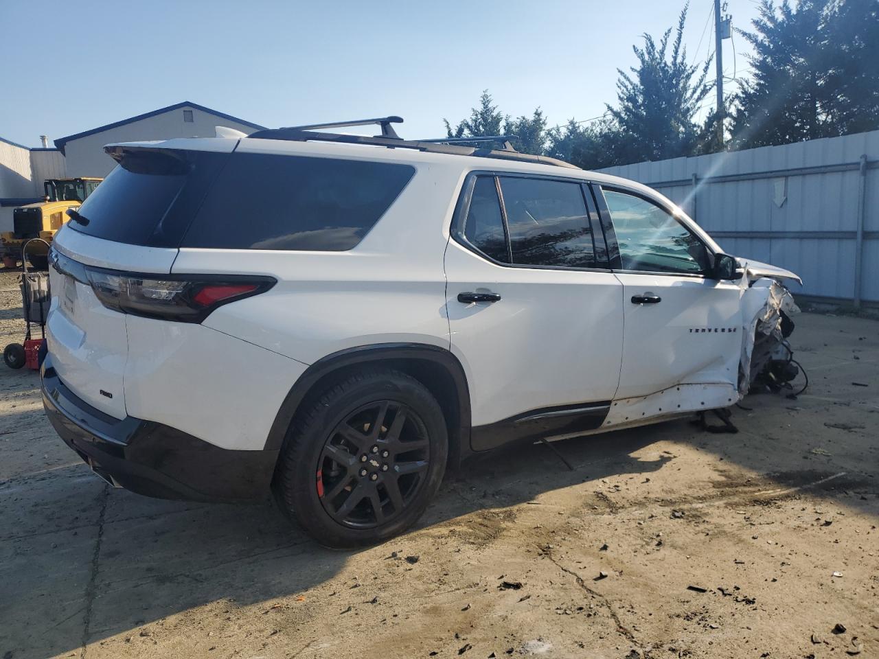 2018 Chevrolet Traverse VIN 1GNEVJKW5JJ121446 Copart auction photo, front end / side damage thumbnail 3