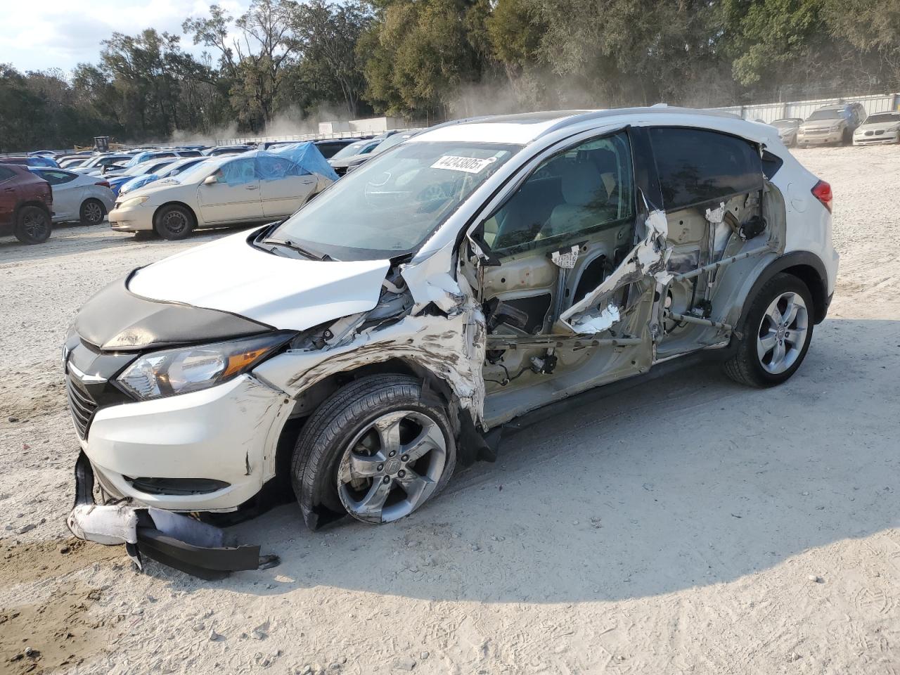2016 Honda HR-V VIN 3CZRU5H75GM747153