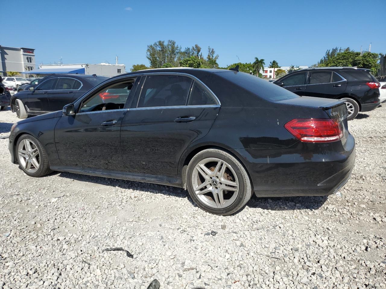 2014 Mercedes-Benz E-klasse VIN WDDHF5KB0EA827906 Copart auction photo, side damage thumbnail 2