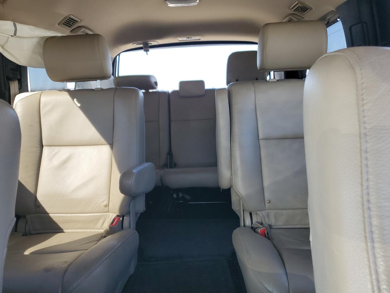 2015 Toyota Sequoia VIN 5TDKY5G11FS058699 Copart auction photo, side / hail damage thumbnail 10
