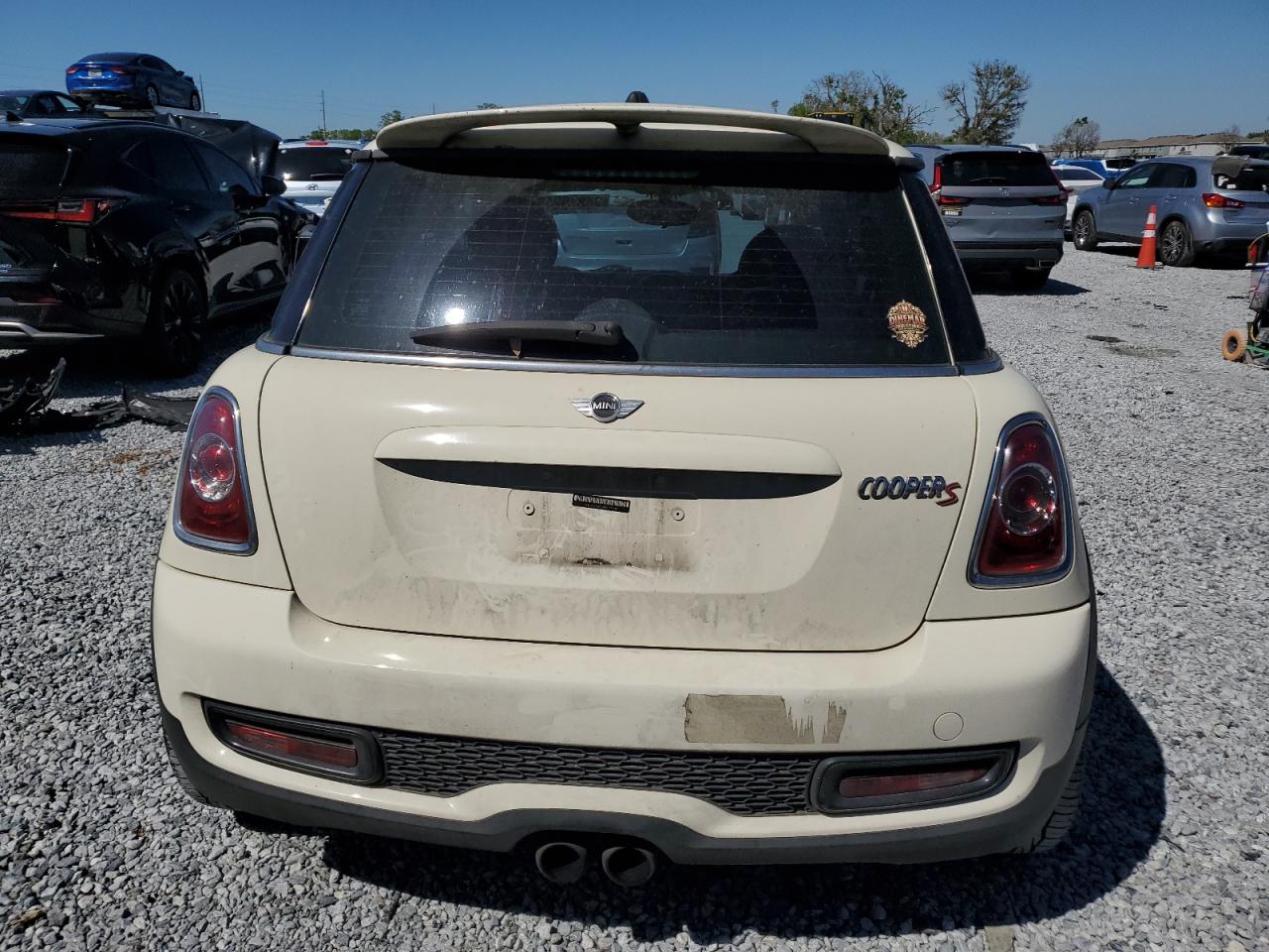 2011 MINI Cooper VIN WMWSV3C59BTY13810 Copart auction photo, normal wear damage thumbnail 6
