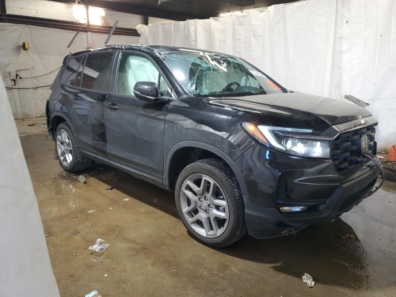 2024 Honda Passport VIN 5FNYF8H58RB022892 Copart auction photo, rollover / front end damage thumbnail 4