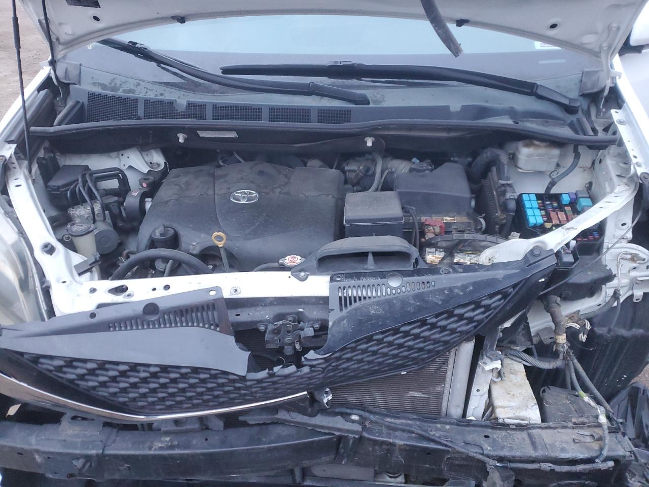 2017 Toyota Sienna VIN 5TDXZ3DC4HS769359 Copart auction photo, front end damage thumbnail 12