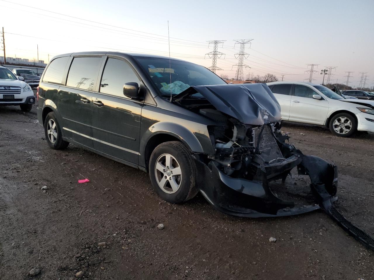 2013 Dodge Caravan VIN 2C4RDGCG8DR527907 Copart auction photo, front end damage thumbnail 4