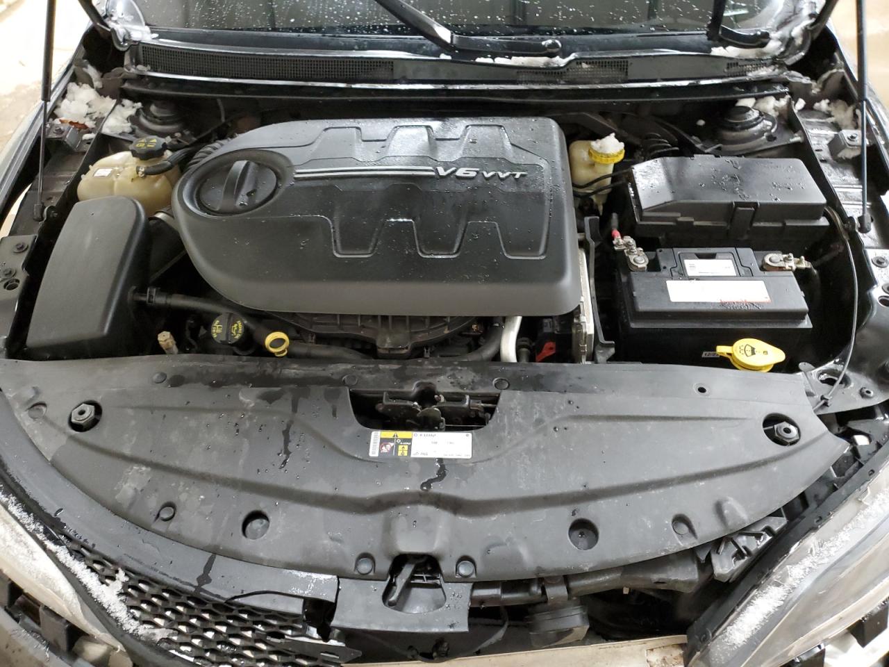 2015 Chrysler 200 VIN 1C3CCCBG5FN518055 Copart auction photo, front end / minor dent/scratches damage thumbnail 11