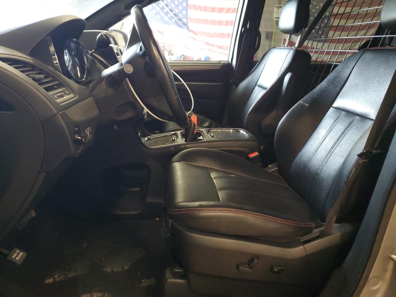 2019 Dodge Caravan VIN 2C4RDGEG0KR530391 Copart auction photo, front end / minor dent/scratches damage thumbnail 7