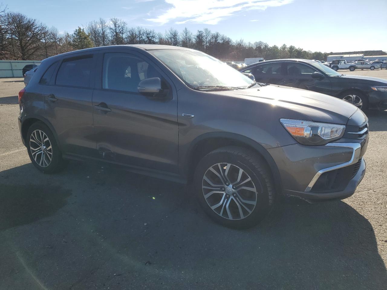 2018 Mitsubishi Outlander VIN JA4AR3AU4JU016624 Copart auction photo, side / rear end damage thumbnail 4