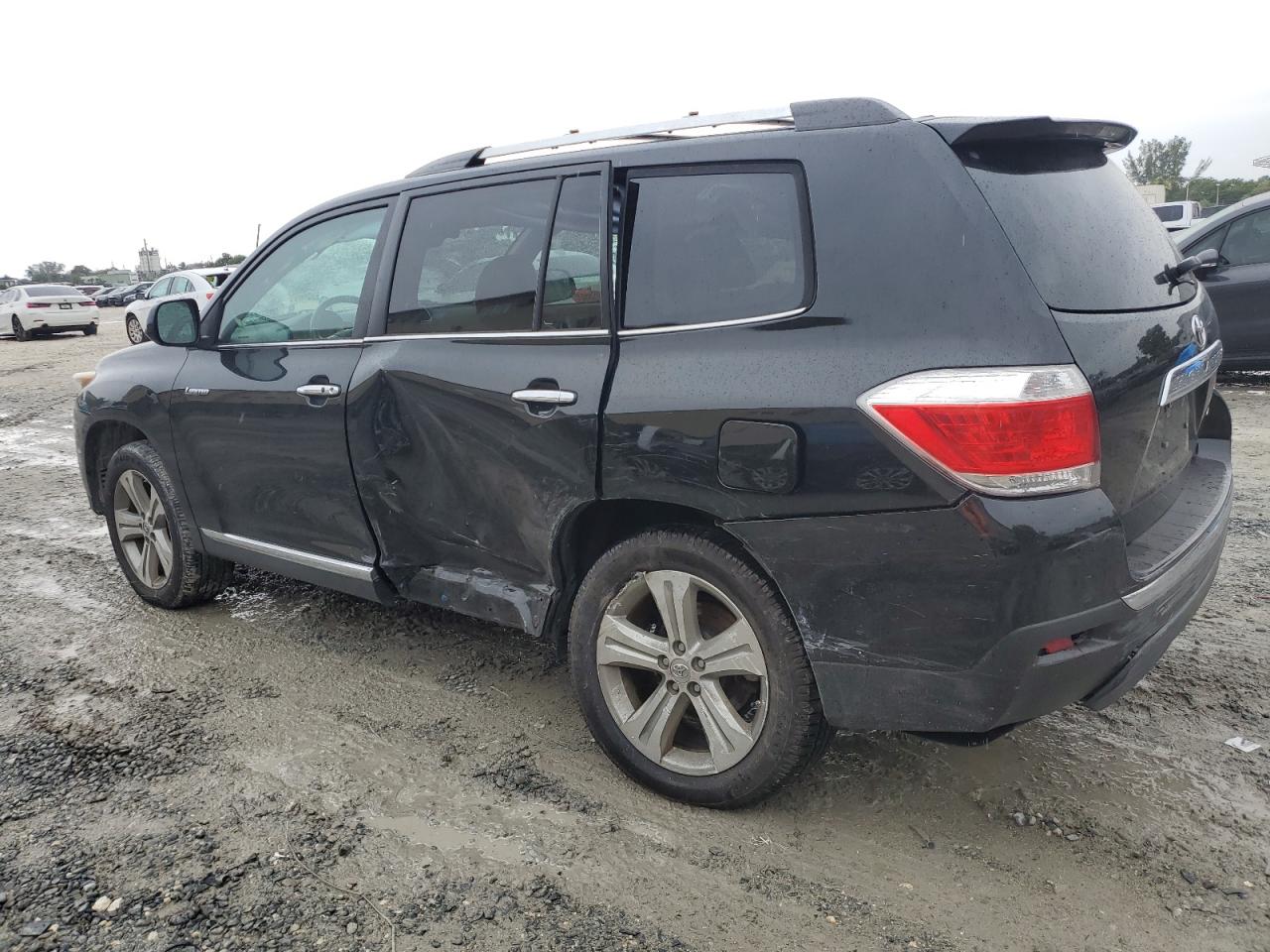 2013 Toyota Highlander VIN 5TDDK3EH4DS190495 Copart auction photo, side / undercarriage damage thumbnail 2