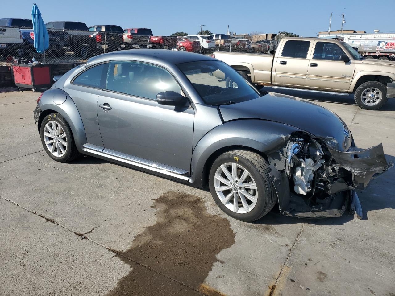 2018 Volkswagen Beetle VIN 3VWFD7AT1JM710424 Copart auction photo, rear end / front end damage thumbnail 4