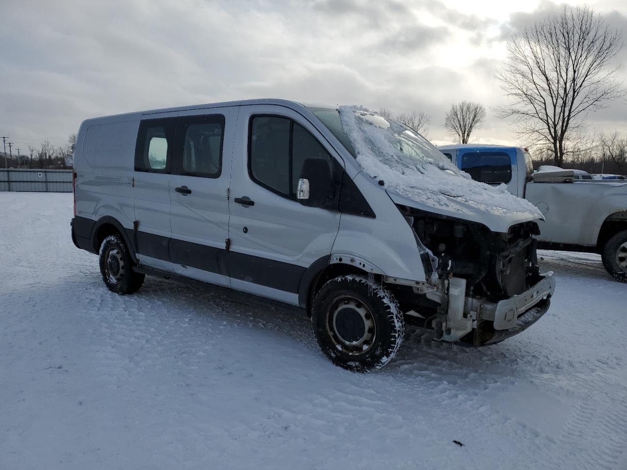 2015 Ford Transit VIN 1FTNE1ZM9FKA83637 Copart auction photo, front end damage thumbnail 4