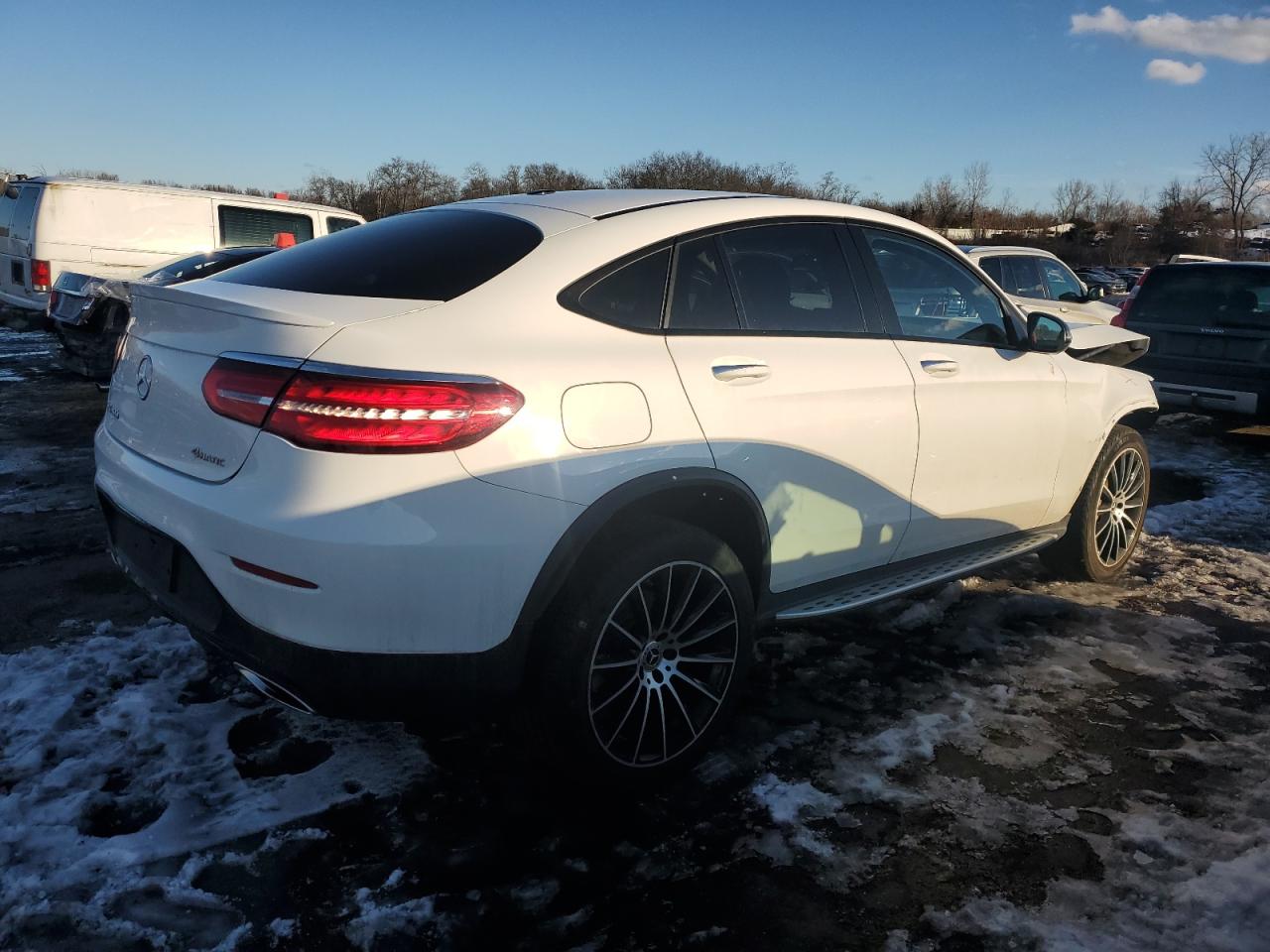 2017 Mercedes-Benz GLC VIN WDC0J4KBXHF288809 Copart auction photo, front end damage thumbnail 3