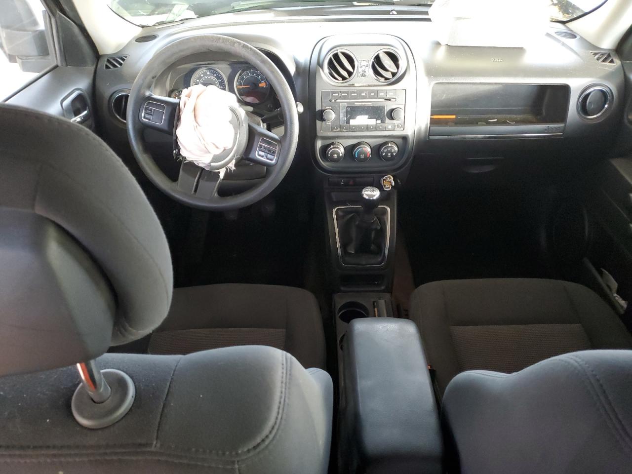 2014 Jeep Liberty (Patriot) VIN 1C4NJPBA6ED550398 Copart auction photo, front end damage thumbnail 8