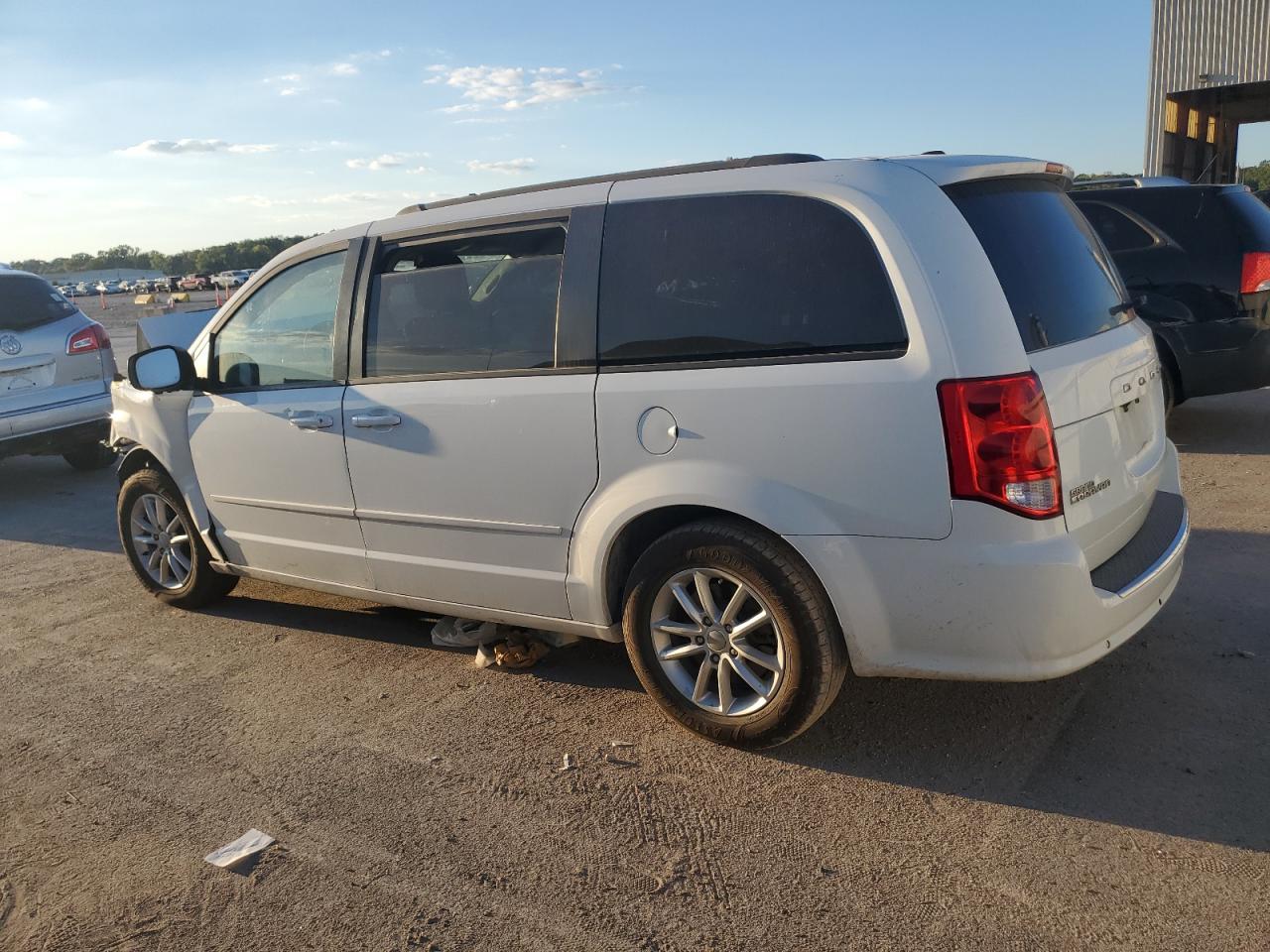 2016 Dodge Caravan VIN 2C4RDGCG5GR257829 Copart auction photo, front end damage thumbnail 2