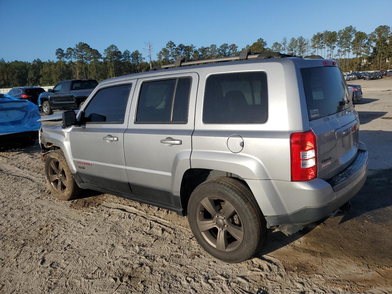 2017 Jeep Liberty (Patriot) VIN 1C4NJRBB2HD127357 Copart auction photo, front end damage thumbnail 2