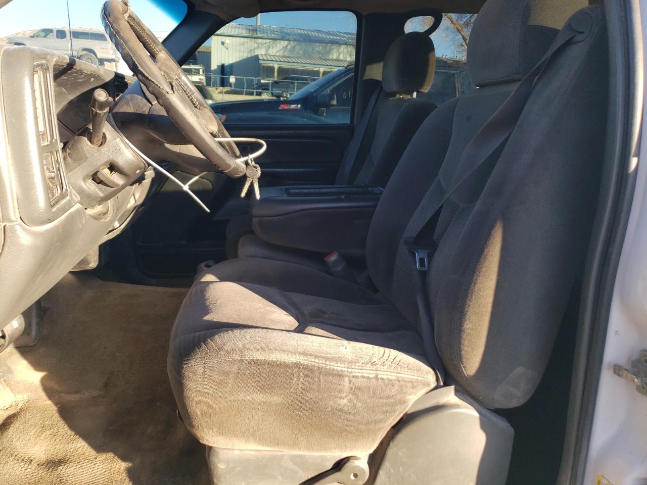 2006 Chevrolet Silverado VIN 2GCEC13T661145680 Copart auction photo, front end damage thumbnail 7