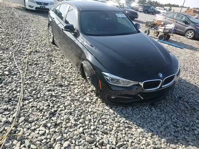 2018 BMW 3er VIN WBA8A9C54JAH13555 Copart auction photo, front end damage thumbnail 14
