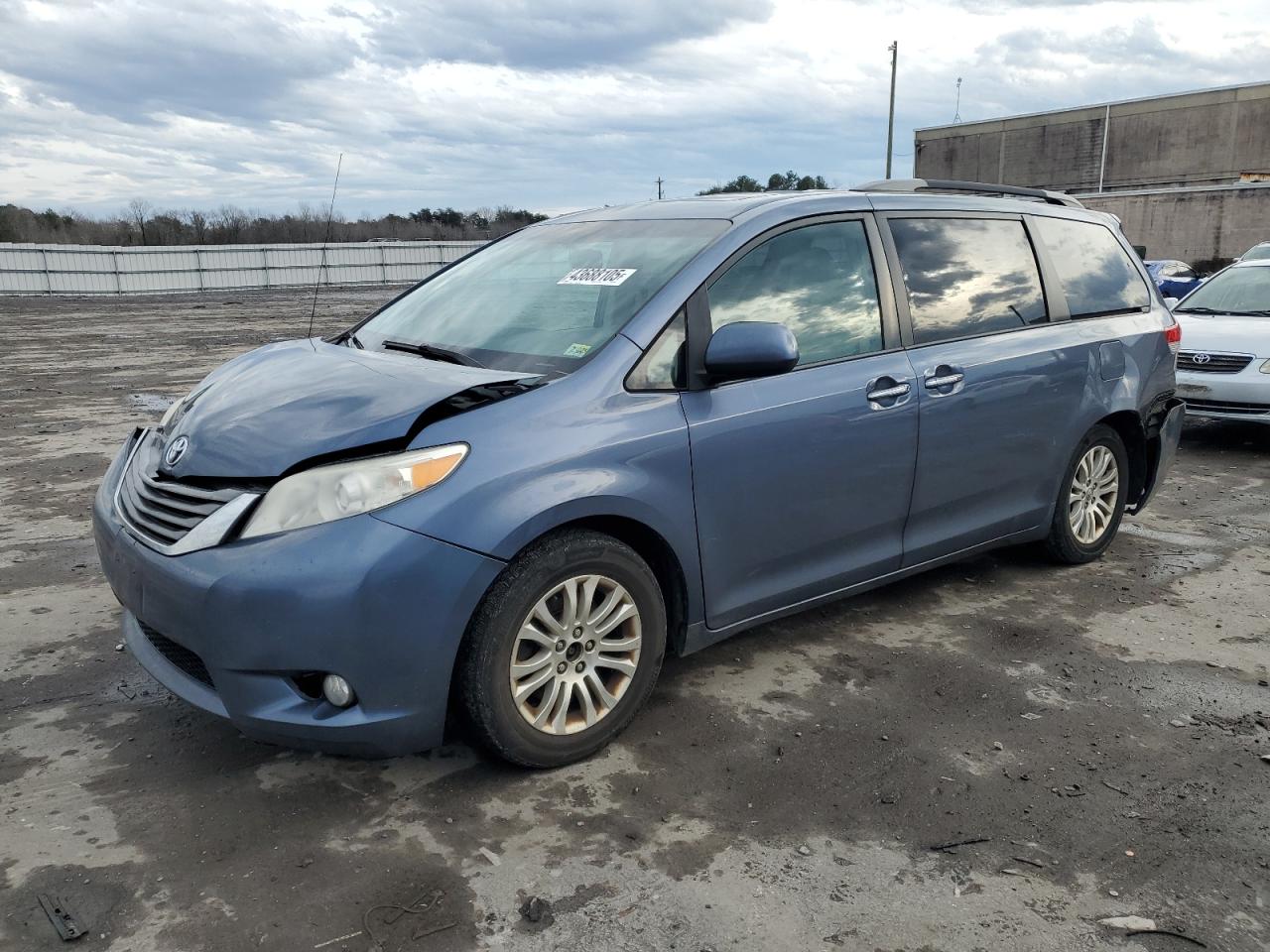 2013 Toyota Sienna VIN 5TDYK3DC9DS370966