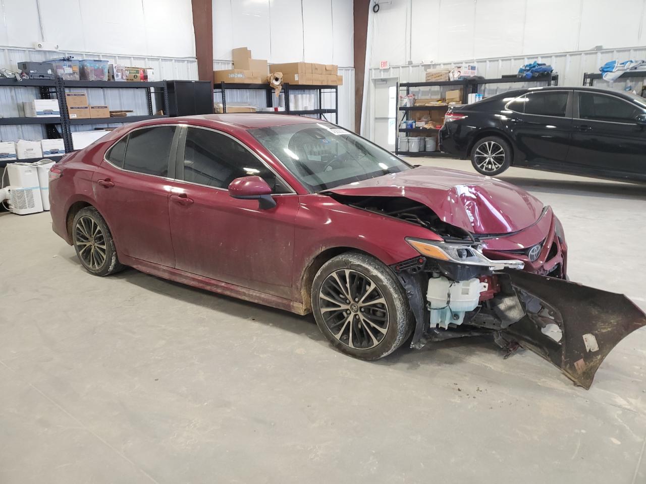 2018 Toyota Camry VIN 4T1B11HK6JU641323 Copart auction photo, front end damage thumbnail 4