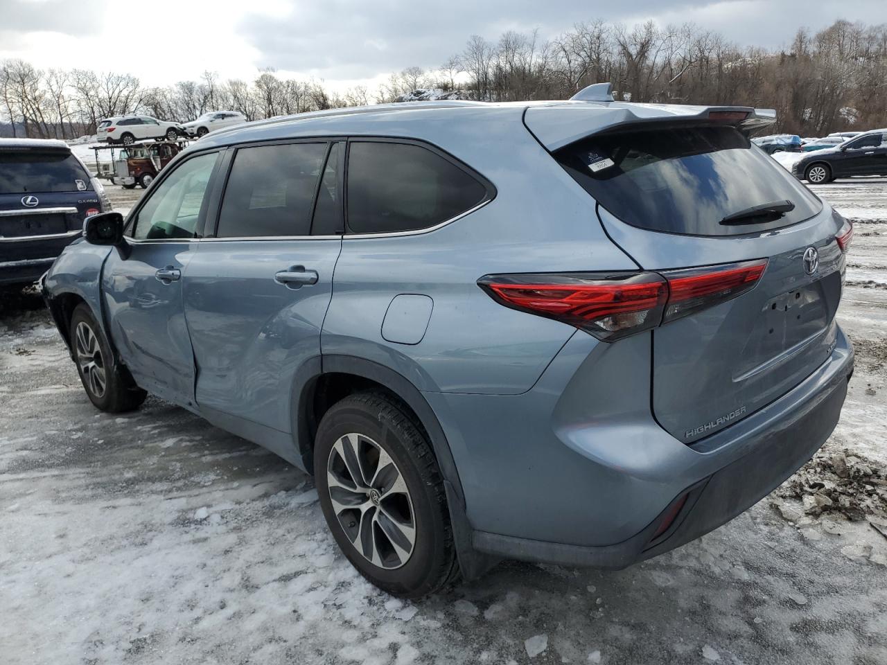 2021 Toyota Highlander VIN 5TDGZRBH2MS066080 Copart auction photo, front end / side damage thumbnail 2