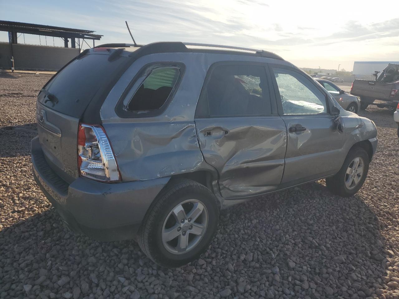 2010 KIA Sportage VIN KNDKGCA36A7718045 Copart auction photo, all over damage thumbnail 3