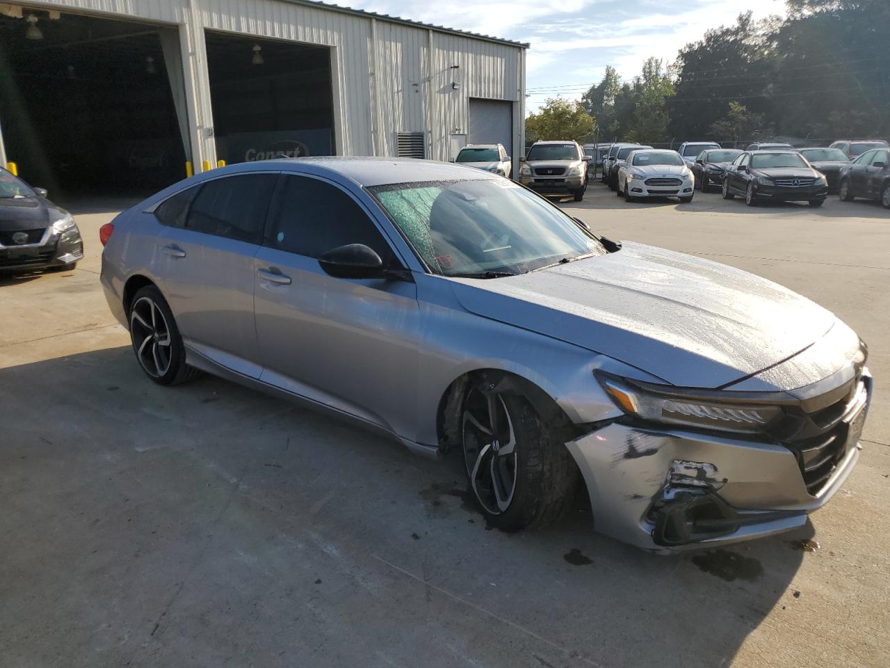 2021 Honda Accord VIN 1HGCV1F33MA065500 Copart auction photo, front end / side damage thumbnail 4