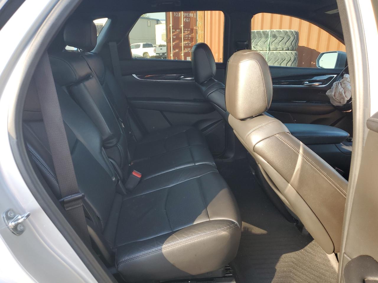 2020 Cadillac XT5 VIN 1GYKNDRS0LZ177633 Copart auction photo, front end / side damage thumbnail 11