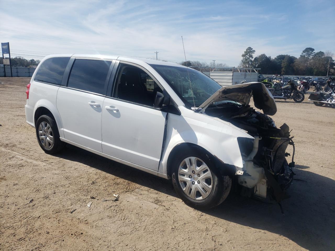 2018 Dodge Caravan VIN 2C4RDGBG7JR162004 Copart auction photo, front end / side damage thumbnail 4