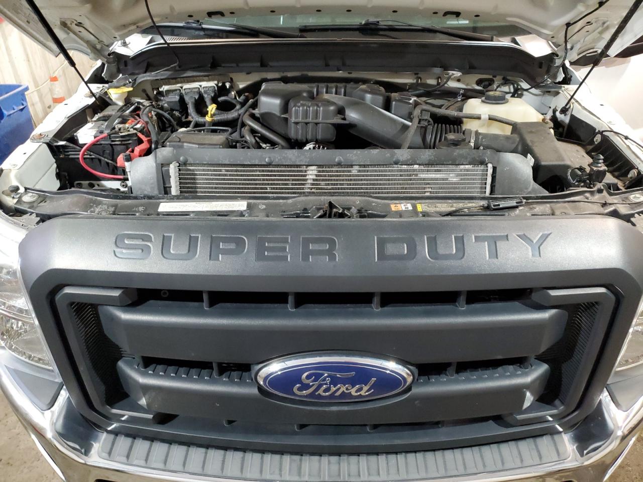 2015 Ford F350 VIN 1FTBF3B69FEB26198 Copart auction photo, undercarriage / minor dent/scratches damage thumbnail 11