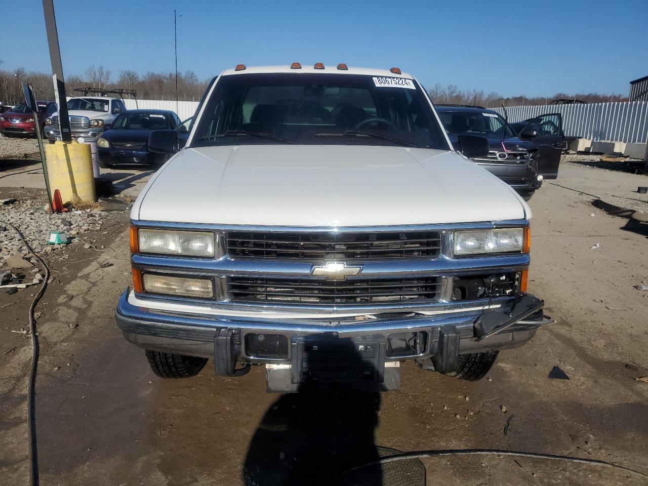 1996 Chevrolet GMT-400 VIN 1GCHC33F3TF017825 Copart auction photo, front end damage thumbnail 5