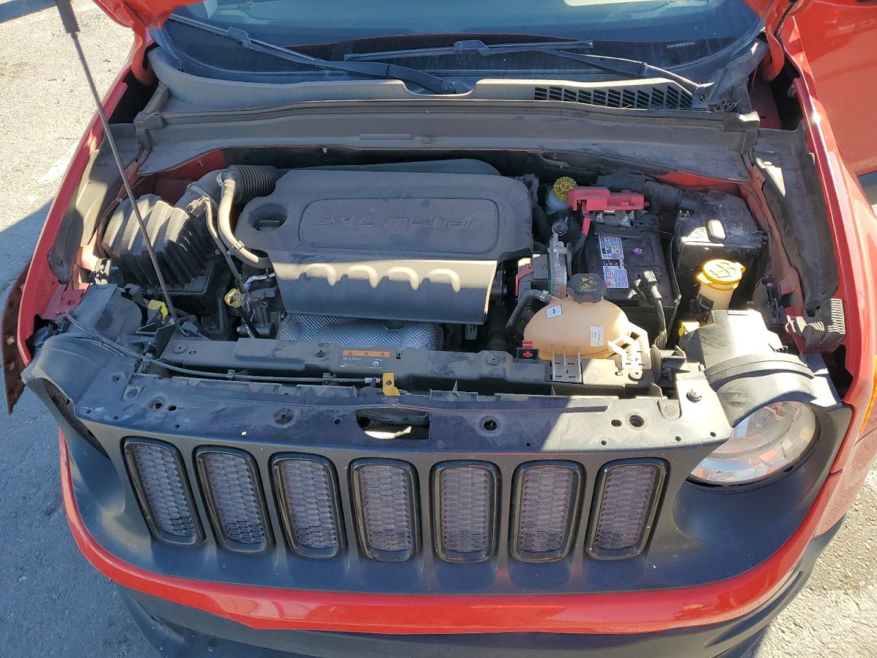 2018 Jeep Renegade VIN ZACCJABBXJPJ55128 Copart auction photo, front end damage thumbnail 13