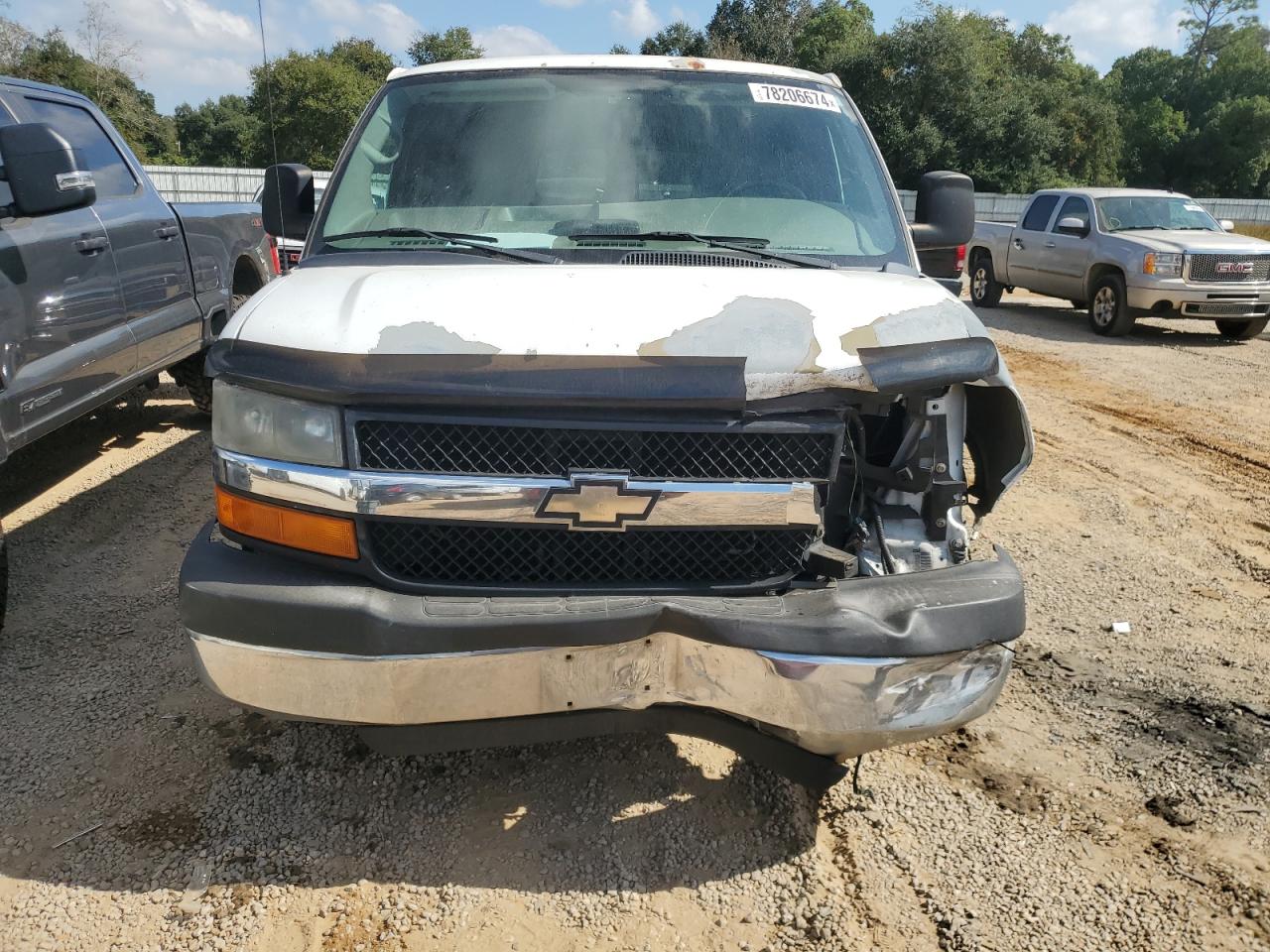 2012 Chevrolet Express VIN 1GAZGYFG6C1106515 Copart auction photo, front end / minor dent/scratches damage thumbnail 5