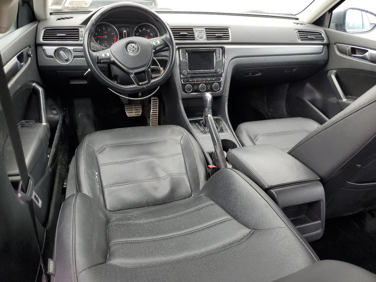 2017 Volkswagen Passat VIN 1VWDT7A36HC070300 Copart auction photo, front end damage thumbnail 8