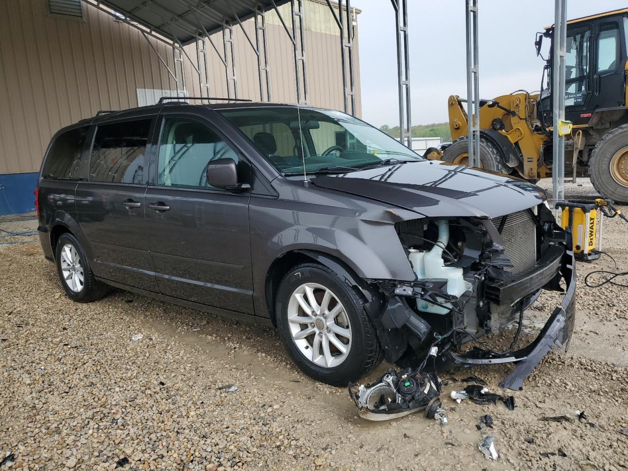 2016 Dodge Caravan VIN 2C4RDGCG5GR374875 Copart auction photo, front end / rear end damage thumbnail 4