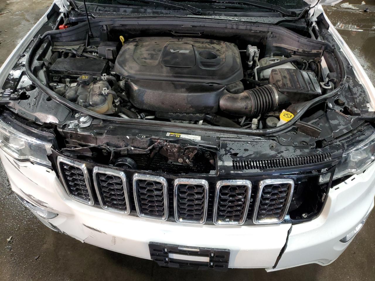 2018 Jeep Grand Cherokee VIN 1C4RJFAG5JC188498 Copart auction photo, rear end / front end damage thumbnail 13