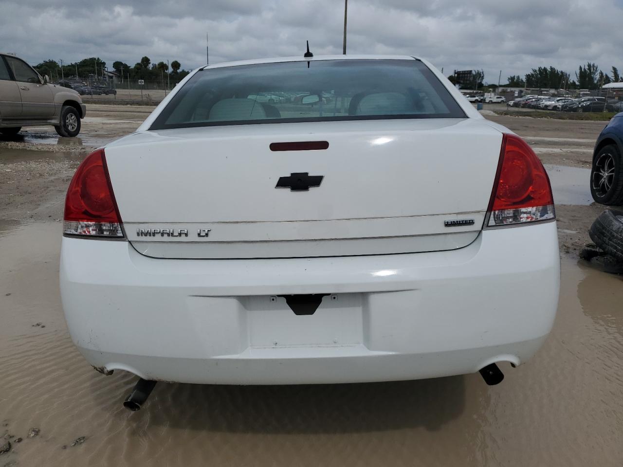 2016 Chevrolet Impala VIN 2G1WB5E31G1102841 Copart auction photo, front end / minor dent/scratches damage thumbnail 6