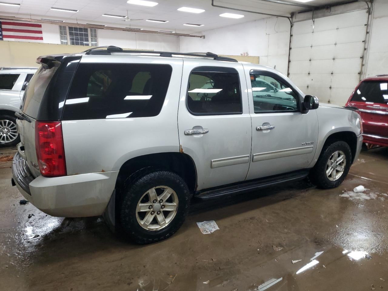 2011 GMC Yukon VIN 1GKS2AE0XBR195819 Copart auction photo, front end damage thumbnail 3
