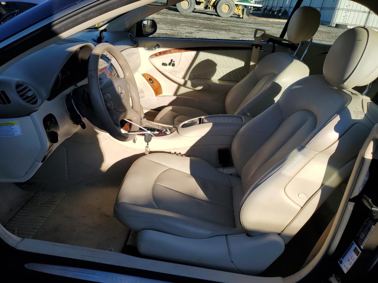 2009 Mercedes-Benz CLK-klasse VIN WDBTK72F89T102254 Copart auction photo, front end damage thumbnail 7