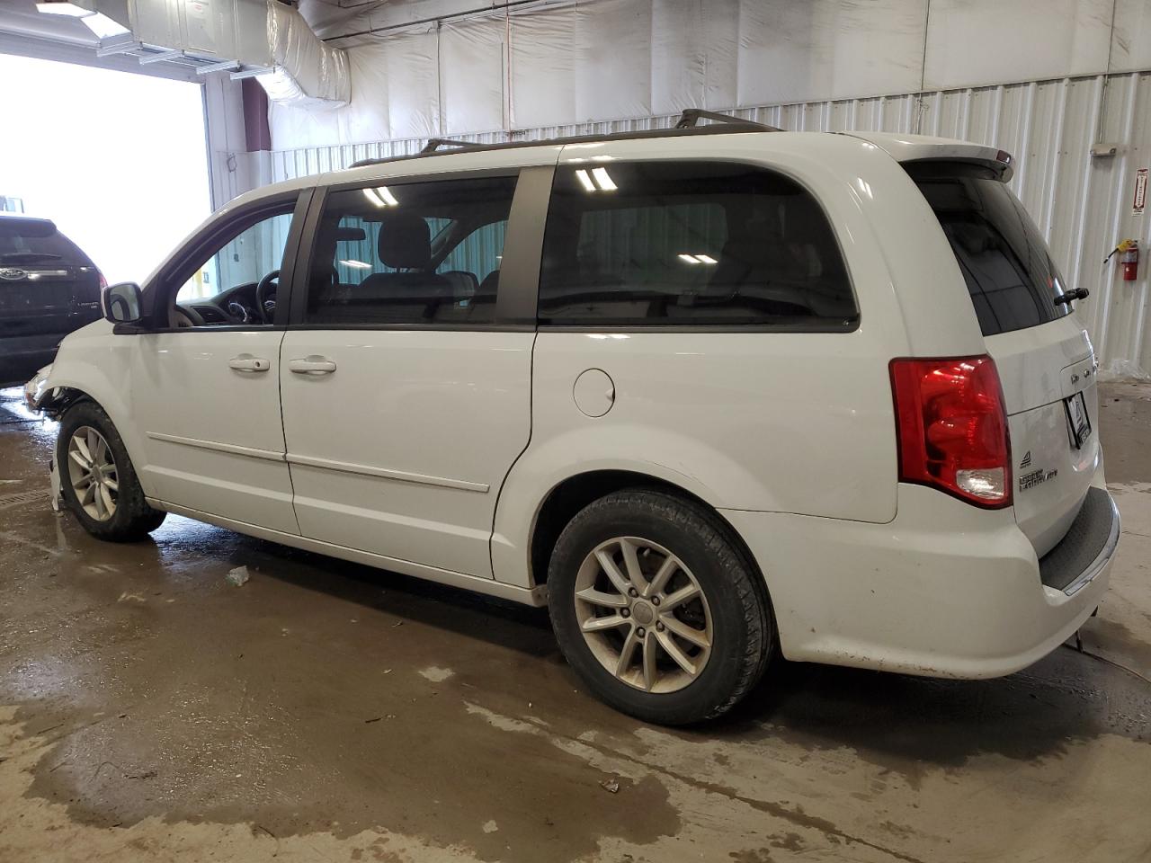 2015 Dodge Caravan VIN 2C4RDGCG7FR631663 Copart auction photo, front end damage thumbnail 2