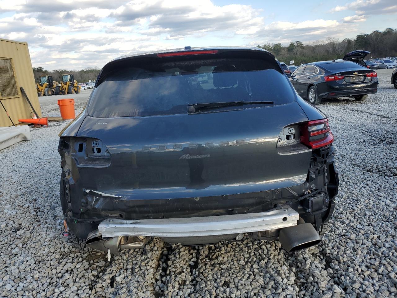 2017 Porsche Macan VIN WP1AA2A5XHLB80412 Copart auction photo, rear end / minor dent/scratches damage thumbnail 6