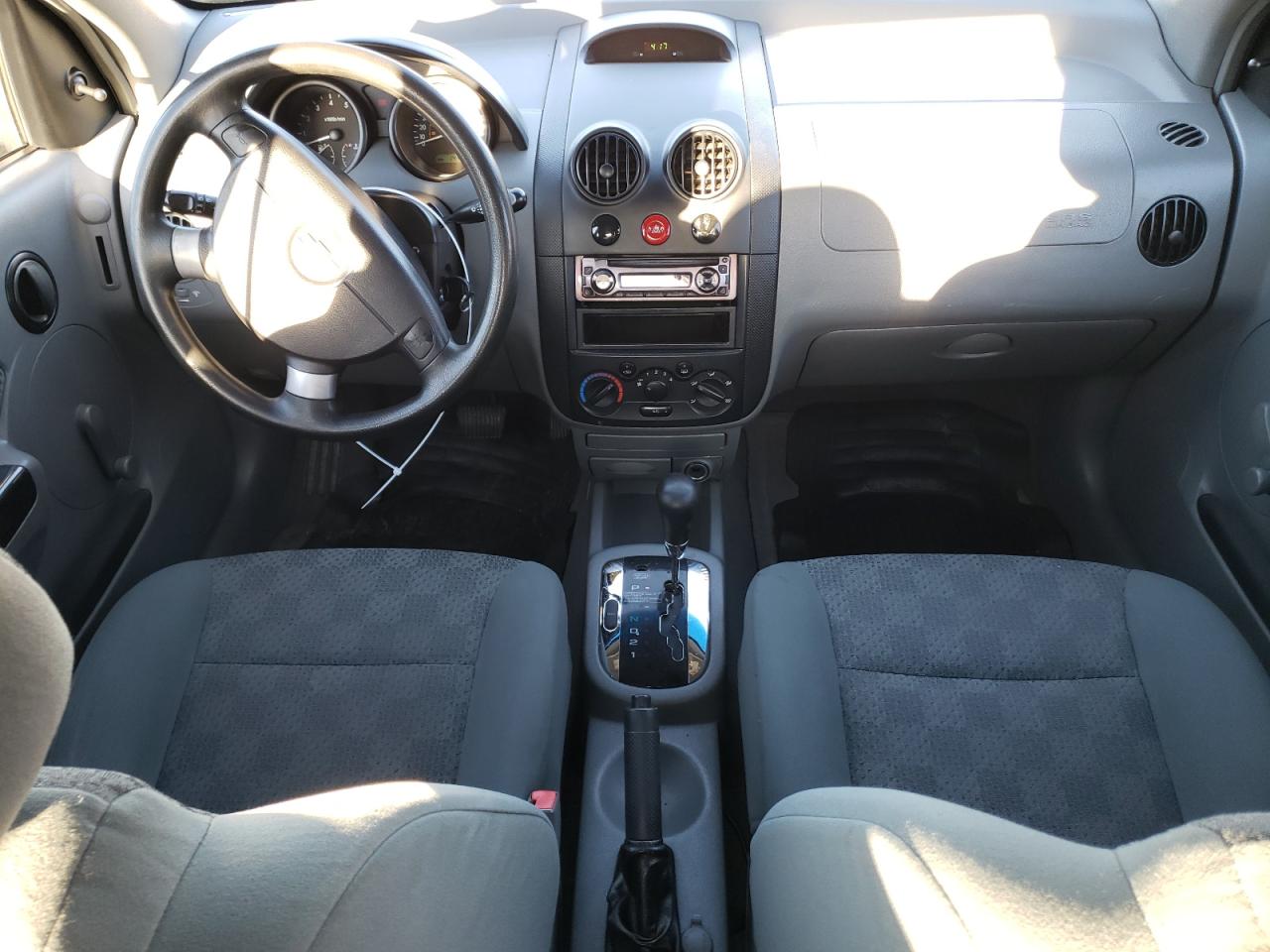 2005 Chevrolet Aveo VIN KL1TD52675B356612 Copart auction photo, front end / hail damage thumbnail 8