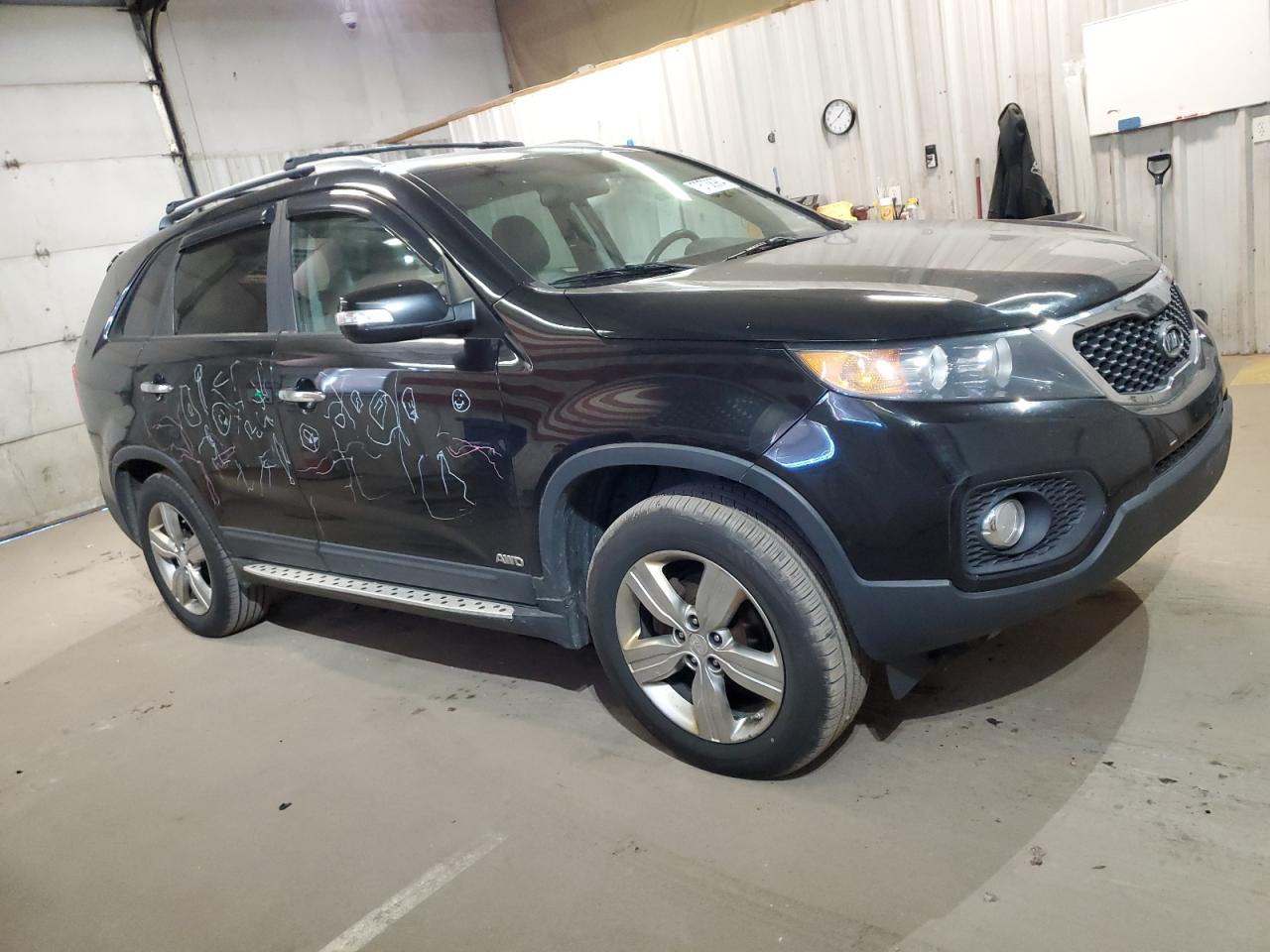 2013 KIA Sorento VIN 5XYKUCA66DG337533 Copart auction photo, front end / minor dent/scratches damage thumbnail 4
