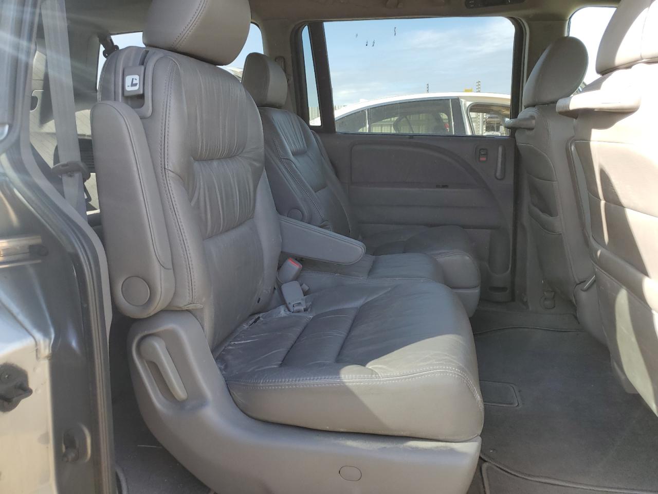 2010 Honda Odyssey VIN 5FNRL3H66AB031765 Copart auction photo, vandalism damage thumbnail 11